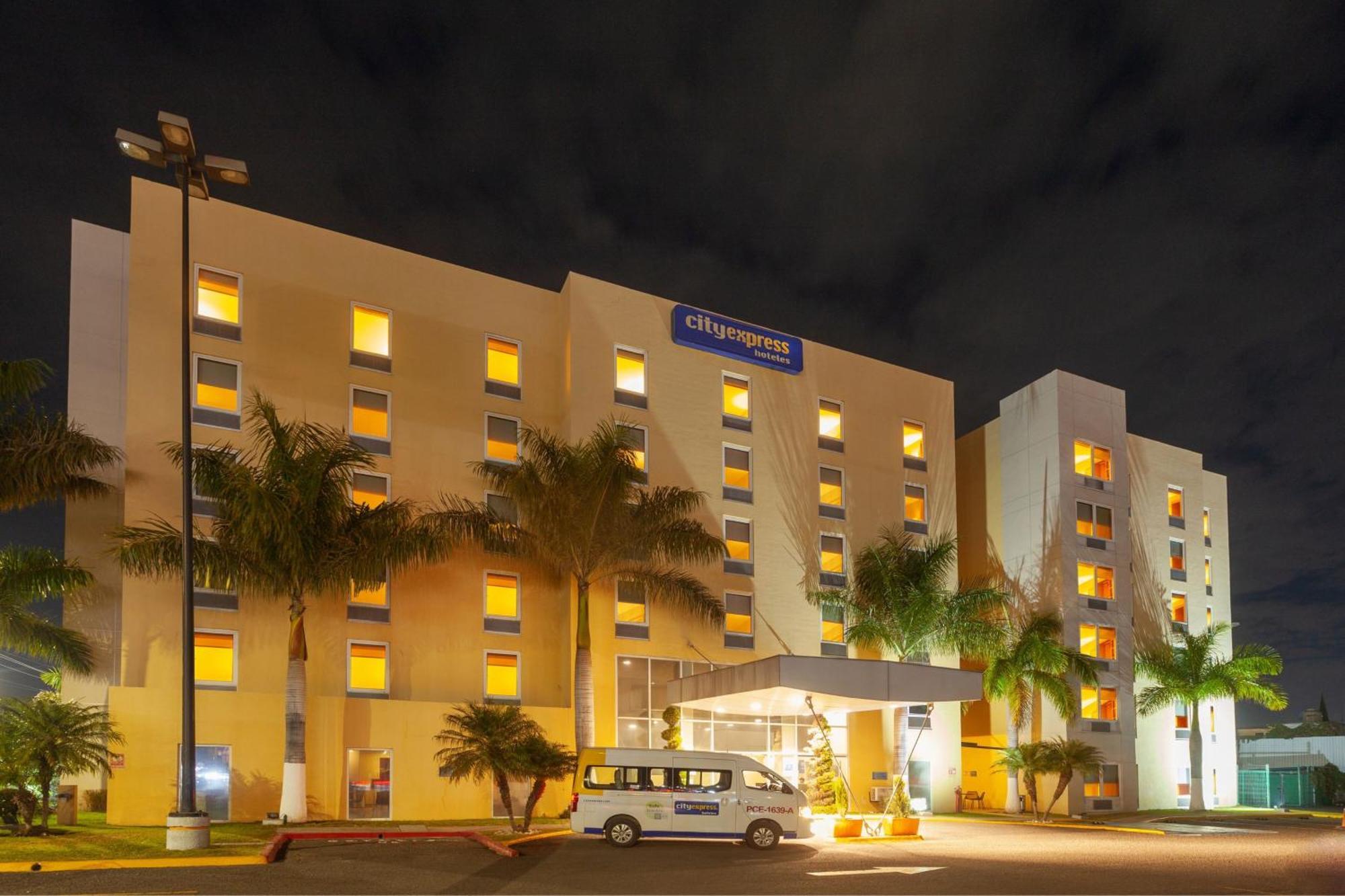 City Express By Marriott Celaya Parque Celaya (Guanajuato) Exterior foto