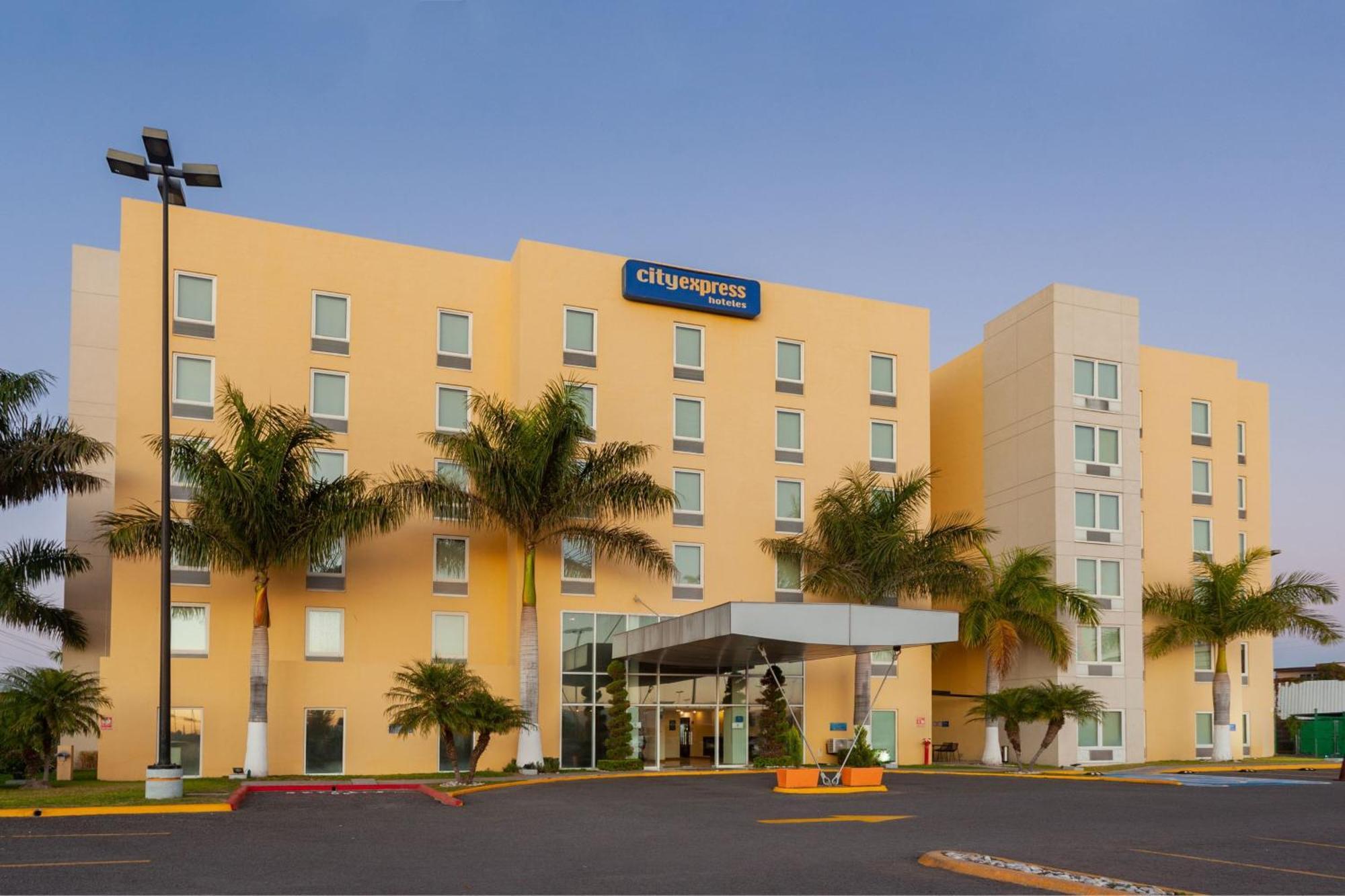 City Express By Marriott Celaya Parque Celaya (Guanajuato) Exterior foto